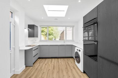 2-113-LondonRoad-07.jpg