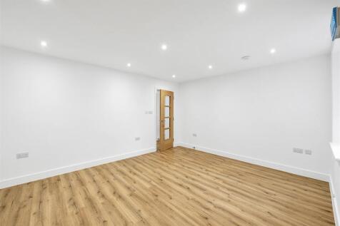 1-115-LondonRoad-05.jpg