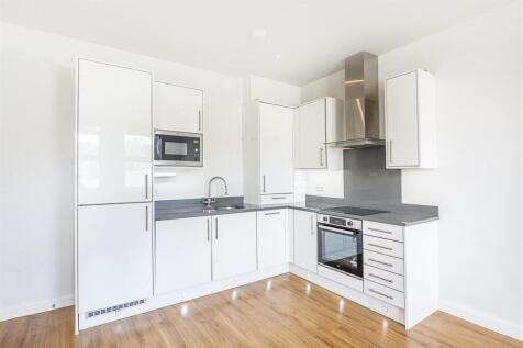 6-WOODLANDS-C0URT-09.jpg