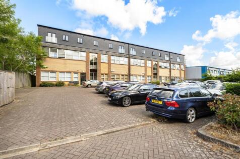 6-WOODLANDS-C0URT-12.jpg