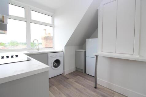 112a London Road - New 2019 (14).JPG