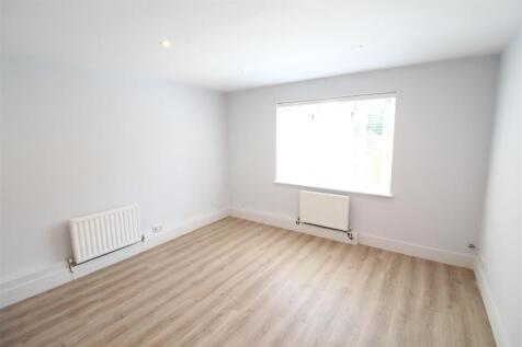 St Georges Court - Living Room - 1.jpg