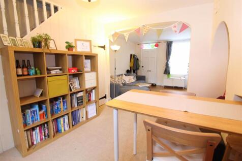 020 Bernard Street (25).JPG