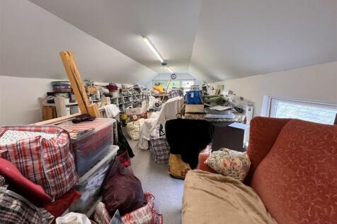 Bedroom/Studio: