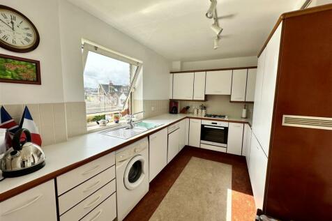 Kitchen: