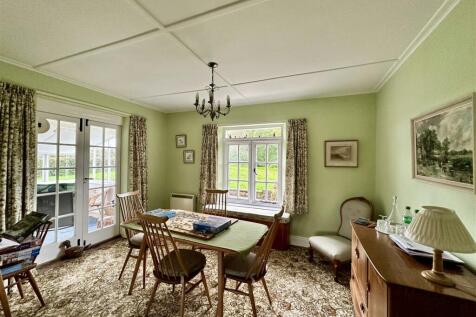 Dining Room: