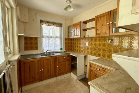 Kitchen: