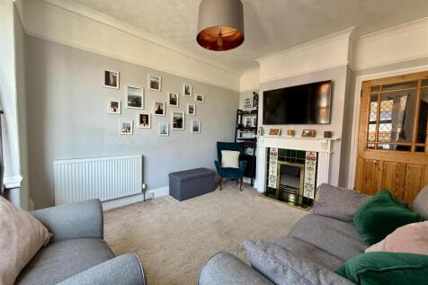 Sitting Room: