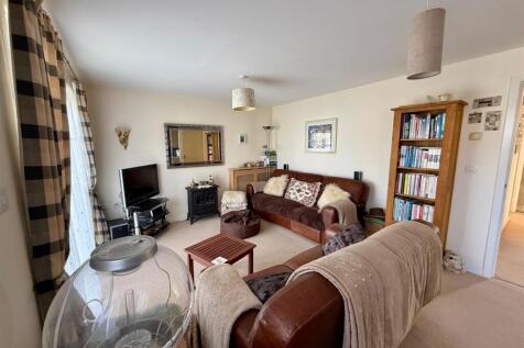 Living Room: