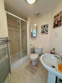 En-Suite Shower Room: