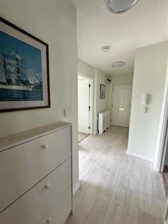 Entrance Hallway: