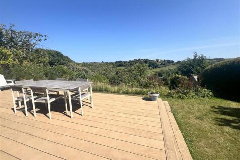 Rear Garden: