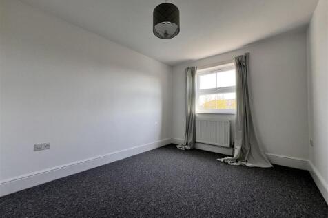 Bedroom 1: