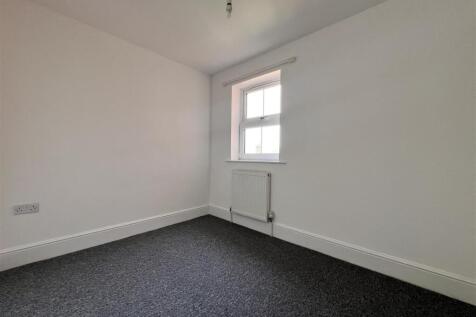Bedroom 2: