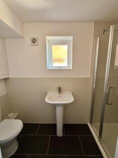 Shower Room:
