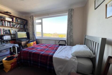 Bedroom 2: