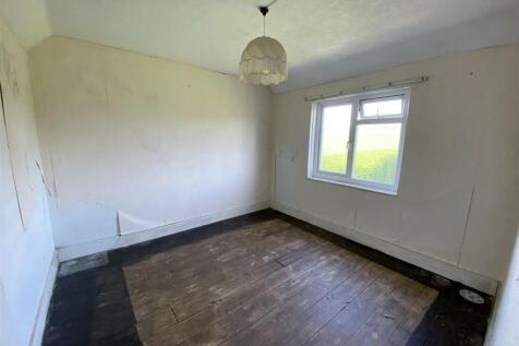 Bedroom 4:
