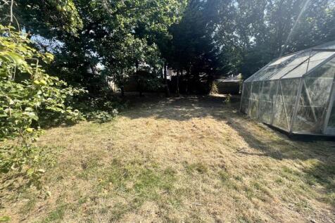 Rear Garden: