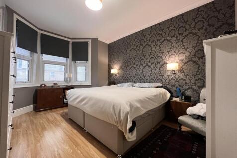 Bedroom 1:
