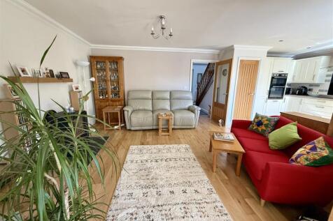 Sitting Area: