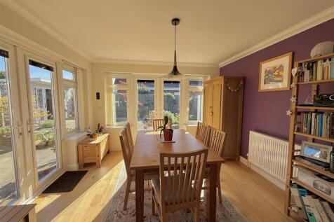 Garden Room: