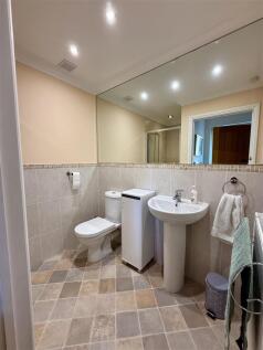 Shower Room:
