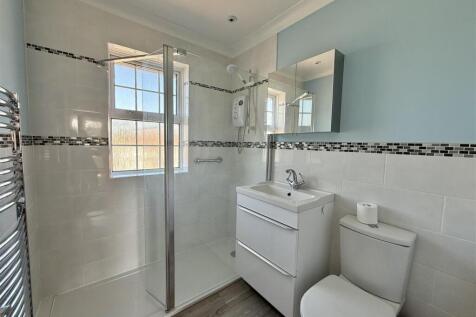 Shower Room: