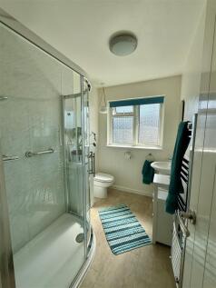 Shower Room: