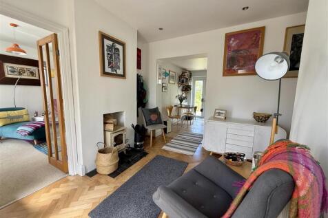 Hallway/Snug: