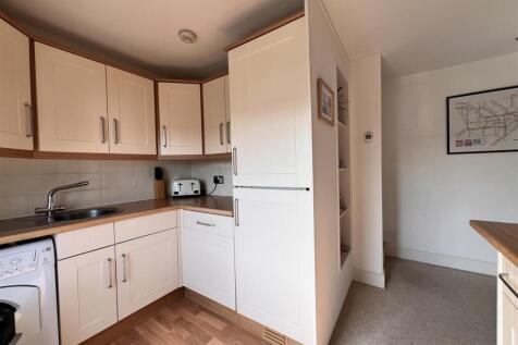 Kitchen: