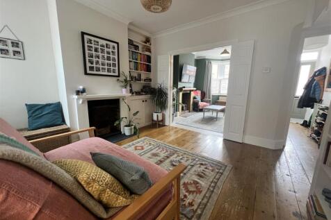 Living Room: