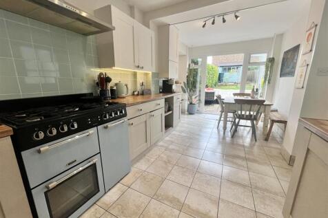 Kitchen/dining