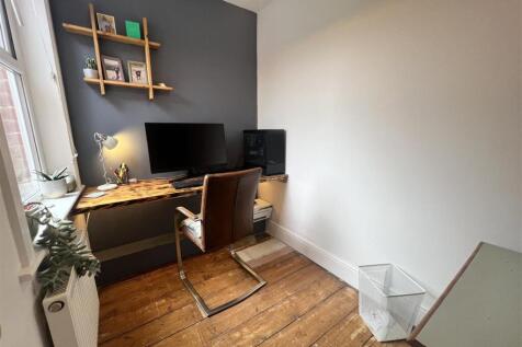 Bedroom Three/study