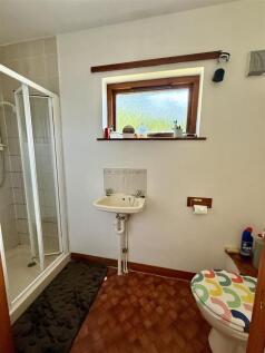 En-Suite Shower Room: