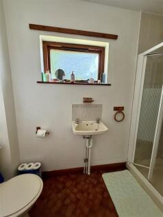 En-Suite Shower Room:
