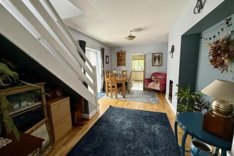 Dining Room: