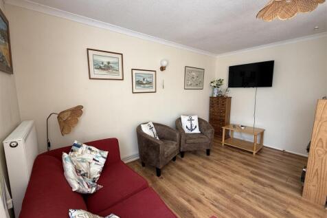 Living Room: