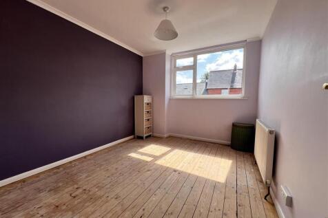 Bedroom 1: