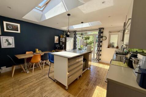 Kitchen/Dining/Family Room: