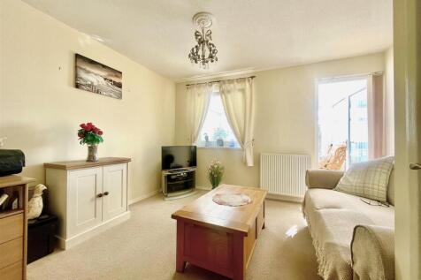 Living Room: