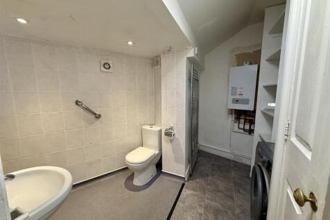 Utility/Wet Room: