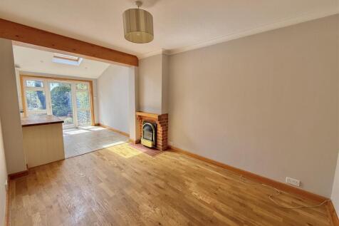 Living/Kitchen/Dining Room: