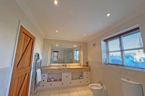 Master En-Suite