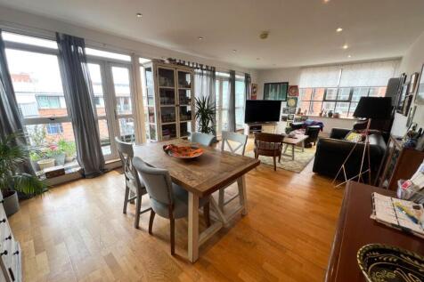 Open Plan Living/Dining Room