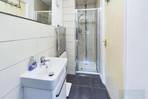Ensuite Shower Room