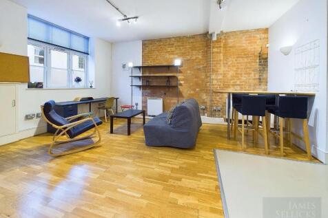 Open Plan Living/Dining/Kitchen
