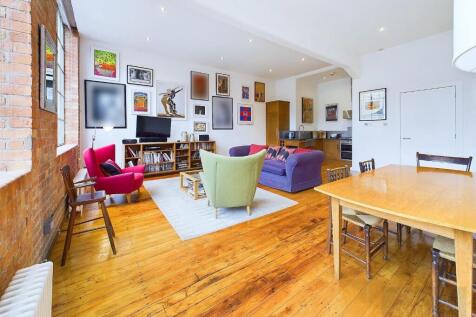 Open plan living/dining/kitchen