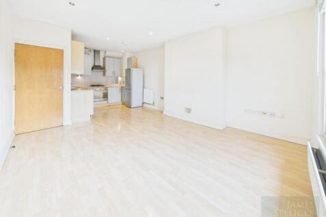 large open plan living/dining/kitchen
