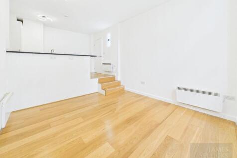 Open plan living/bedroom/kitchen area