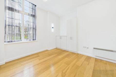 Living/bedroom area